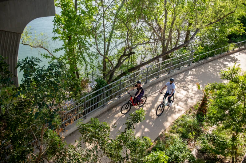 Cannondale Adventure EQ Unisex Hybrid Bike - Candy Red-10